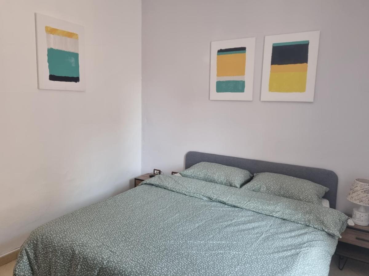 Glamorous Apartment In Тирана Екстер'єр фото