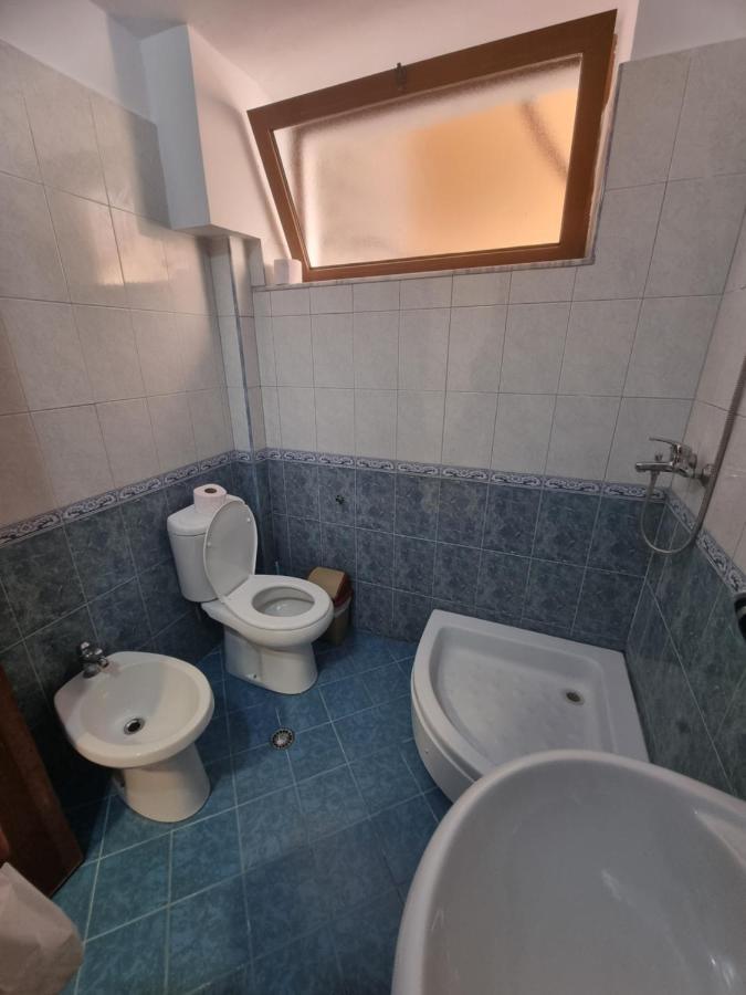 Glamorous Apartment In Тирана Екстер'єр фото