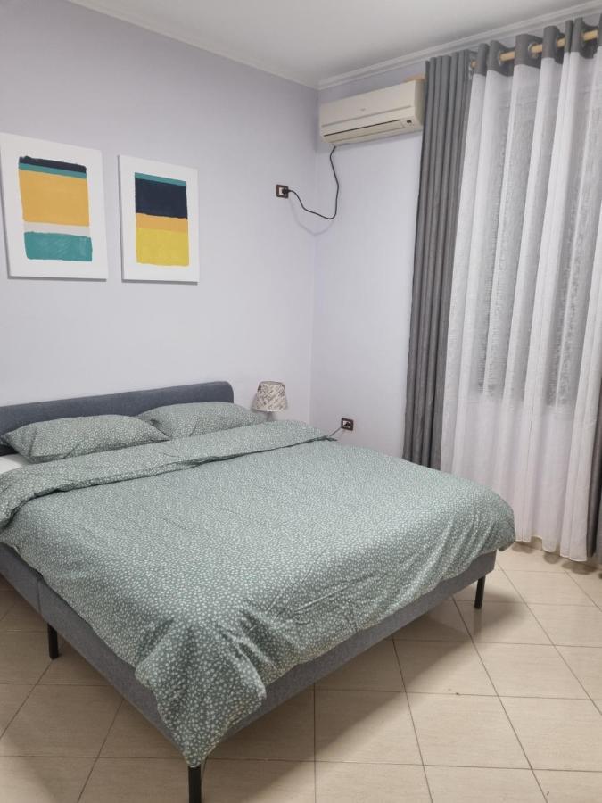 Glamorous Apartment In Тирана Екстер'єр фото