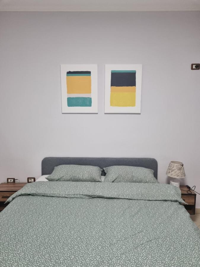 Glamorous Apartment In Тирана Екстер'єр фото