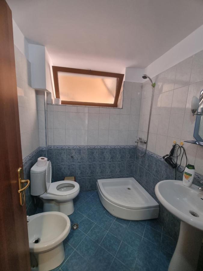 Glamorous Apartment In Тирана Екстер'єр фото