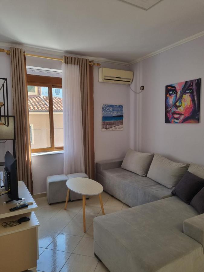 Glamorous Apartment In Тирана Екстер'єр фото