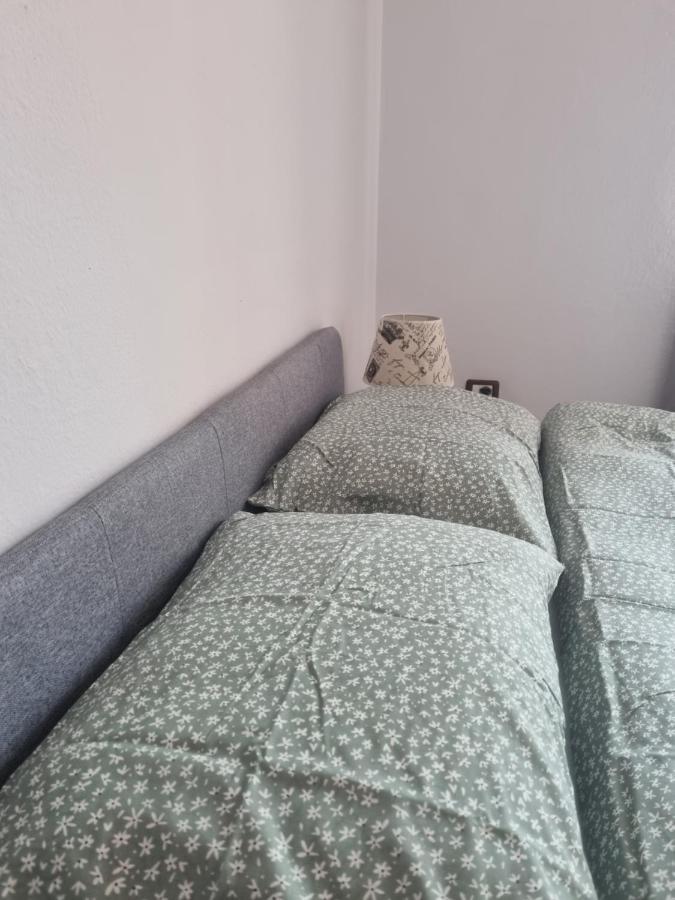 Glamorous Apartment In Тирана Екстер'єр фото
